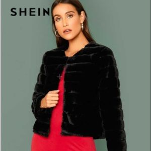 Shein faux fur jacket never worn XS